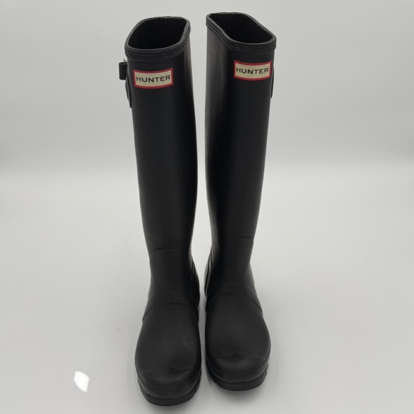 Hunter Classic Black Waterproof Boots - Picture 1 of 6